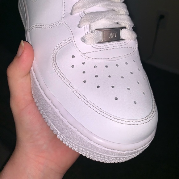 AF1 - Picture 4 of 4